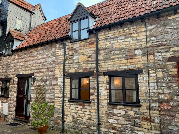 2 Bedroom Cottage To Rent In Broad Street, Chipping Sodbury, BS37