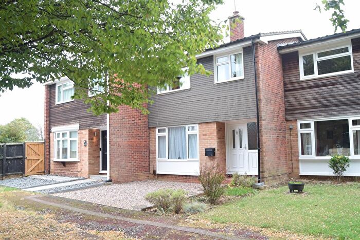 3 Bedroom Terraced House For Sale In Pryors Road, Galleywood, CM2