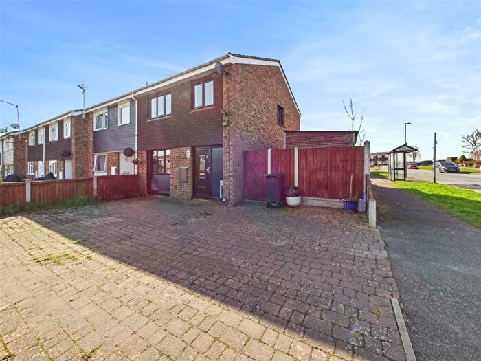 3 Bedroom End Of Terrace House For Sale In Ness Walk, Witham, Essex, CM8