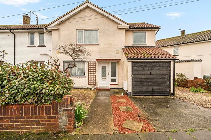 3 Bedroom End Of Terrace House For Sale In Canute Road, Deal, CT14