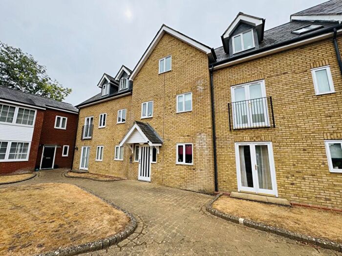 2 Bedroom Flat For Sale In Flat, Stamford Yard, Kneesworth Street, Royston, Hertfordshire, SG8