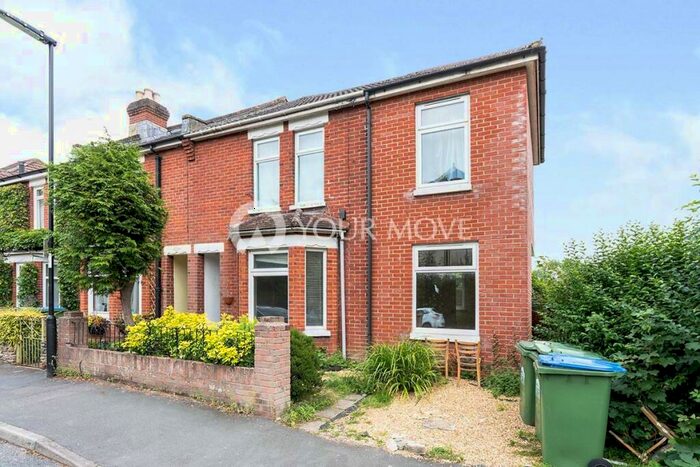 2 Bedroom Flat To Rent In Richville Road, Southampton, SO16