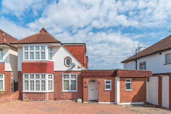 4 Bedroom Detached House To Rent In Brockenhurst Avenue, Worcester Park, KT4