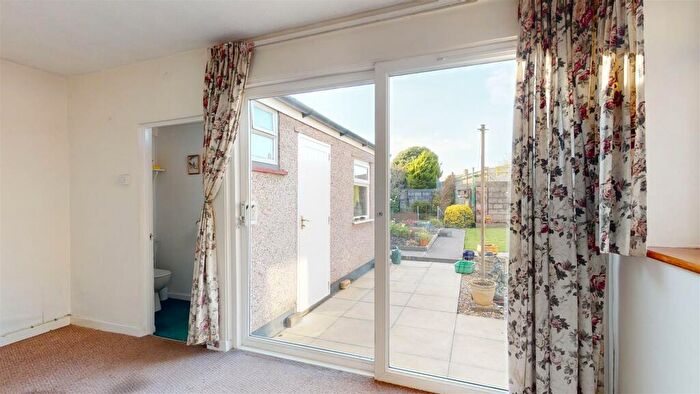 3 Bedroom Semi-Detached House For Sale In Walsh Avenue, Bristol, BS14