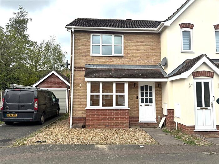 2 Bedroom End Of Terrace House To Rent In Kingfisher Drive, Wisbech, PE13