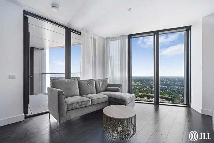 2 Bedroom Flat To Rent In Amory Tower, Marsh Wall, E14