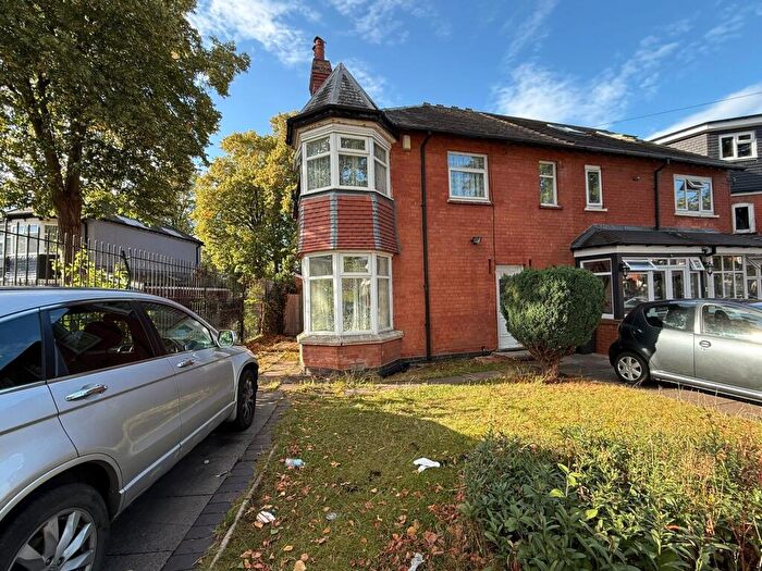 3 Bedroom Semi-Detached House To Rent In Finnemore Road, Birmingham, B9