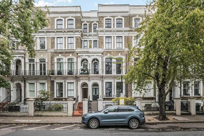 1 Bedroom Flat For Sale In Redcliffe Gardens, Chelsea, London, SW10