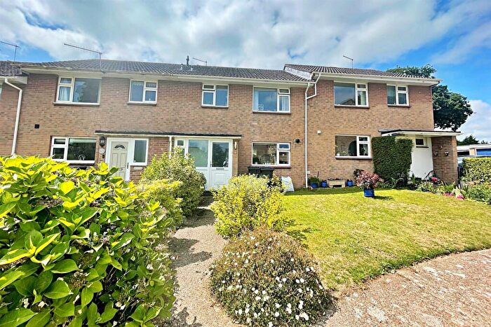 3 Bedroom Terraced House To Rent In Wareham, BH20
