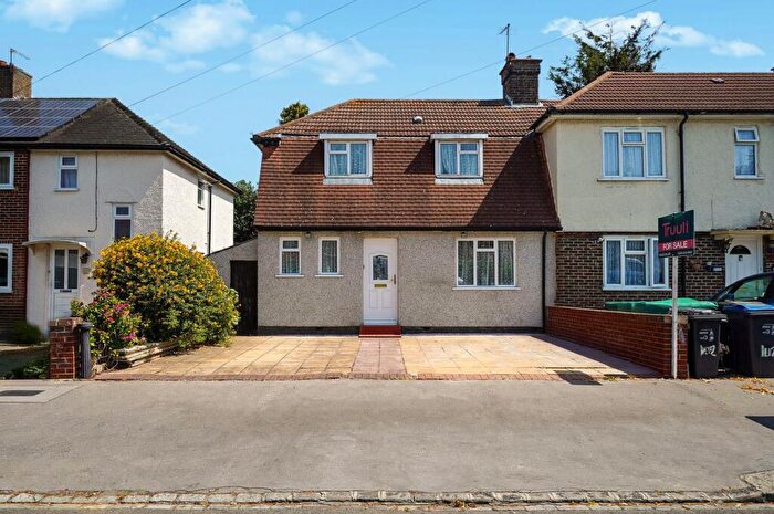 2 Bedroom Semi-Detached House For Sale In Chapman Road, Croydon, CR0
