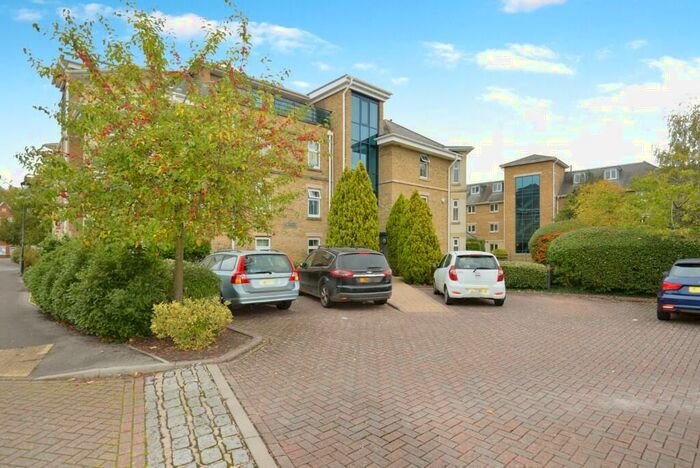 2 Bedroom Apartment To Rent In Stone Meadow, Oxford, Oxfordshire, OX2