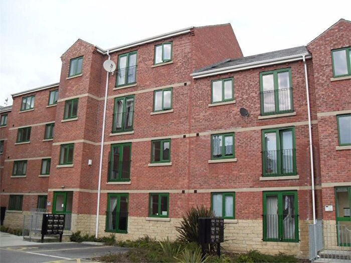 2 Bedroom Flat To Rent In Admiral Street, Leeds, West Yorkshire, LS11