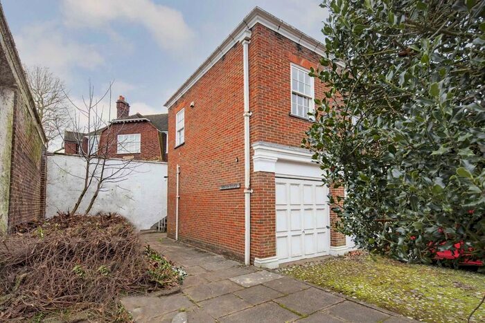 1 Bedroom Property To Rent In Friars Lane, Richmond TW9