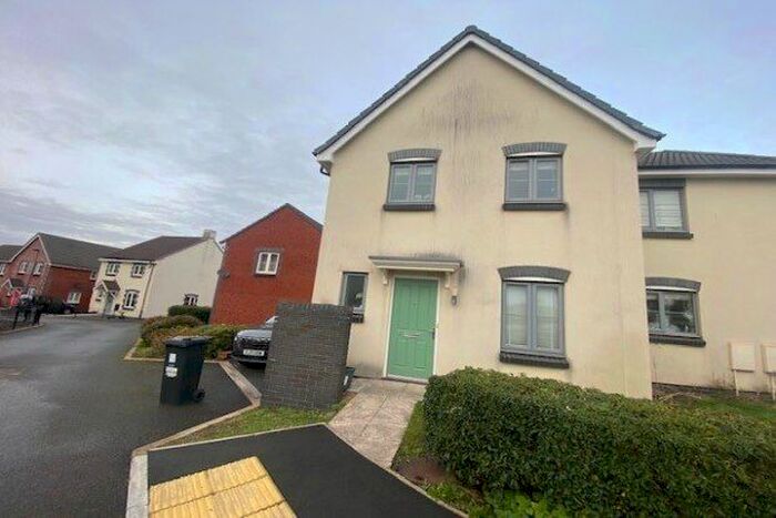 3 Bedroom Property To Rent In The Rosary, Bristol, BS34