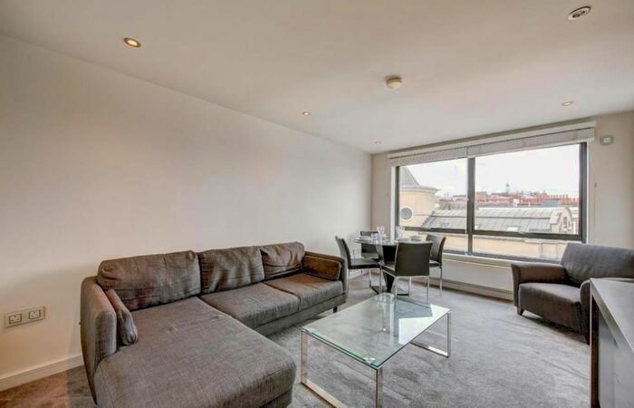2 Bedroom Flat To Rent In Devonshire Street, Marylebone, London, W1G