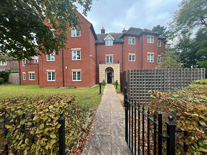 2 Bedroom Flat To Rent In Fowgay Hall, Dingle Lane, Solihull, B91
