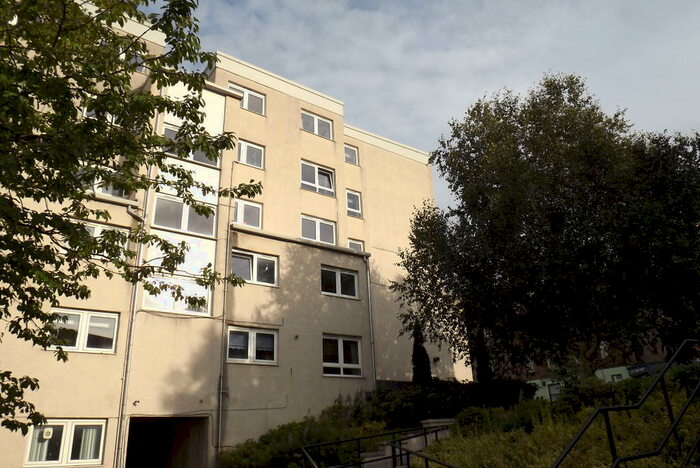 2 Bedroom Maisonette To Rent In The Vennel, Linlithgow, EH49