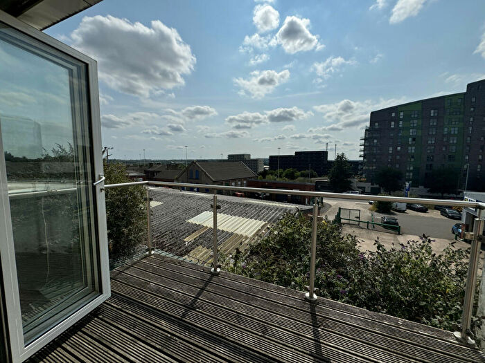 1 Bedroom Flat To Rent In Spring Close Street, Leeds, West Yorkshire, LS9