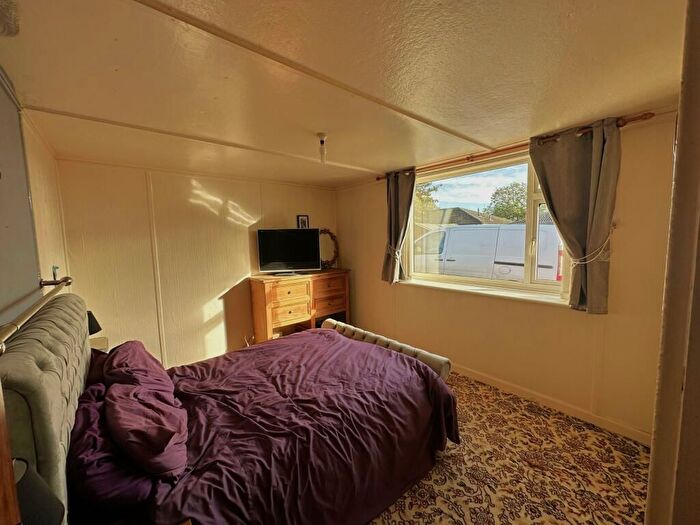 2 Bedroom Bungalow For Sale In Walkers Way, Barrowby, Grantham, NG32