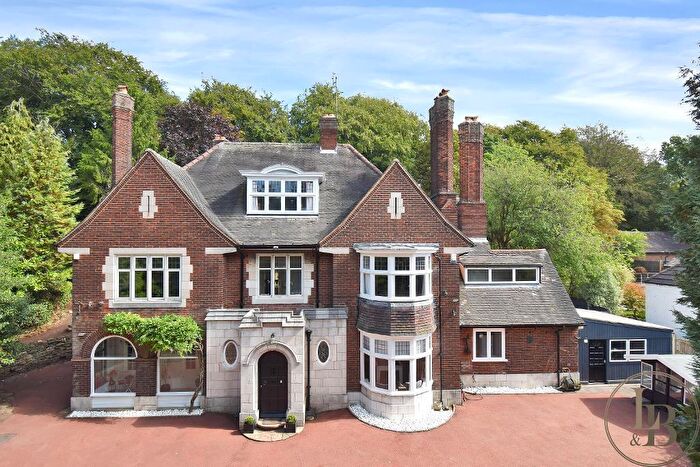 7 Bedroom Detached House For Sale In Norfolk Drive, Mansfield, Nottinghamshire, NG19