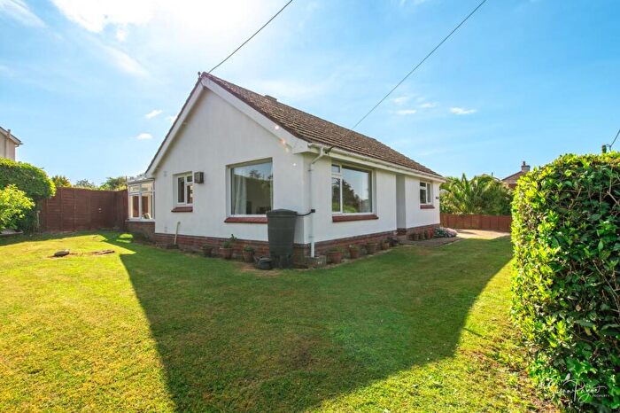 2 Bedroom Detached Bungalow For Sale In Church Road, Havenstreet, Ryde, PO33
