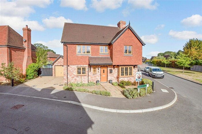 3 Bedroom Detached House For Sale In Primrose Close, Marden, Tonbridge, Kent, TN12