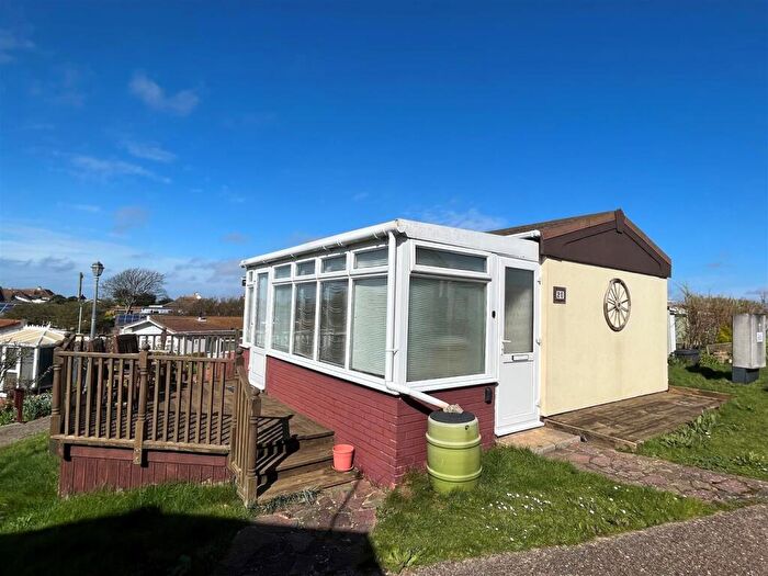 2 Bedroom Park Home For Sale In South Coast Road, Peacehaven, BN10