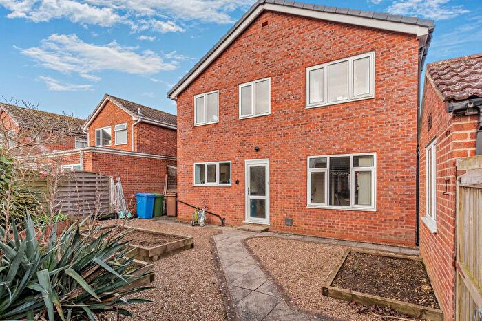 5 Bedroom Detached House For Sale In Wold Road, Pocklington, YO42