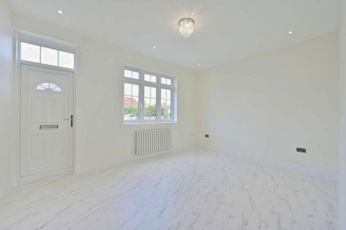 2 Bedroom Terraced House To Rent In Cannon Hill Lane, Raynes Park, London, SW20