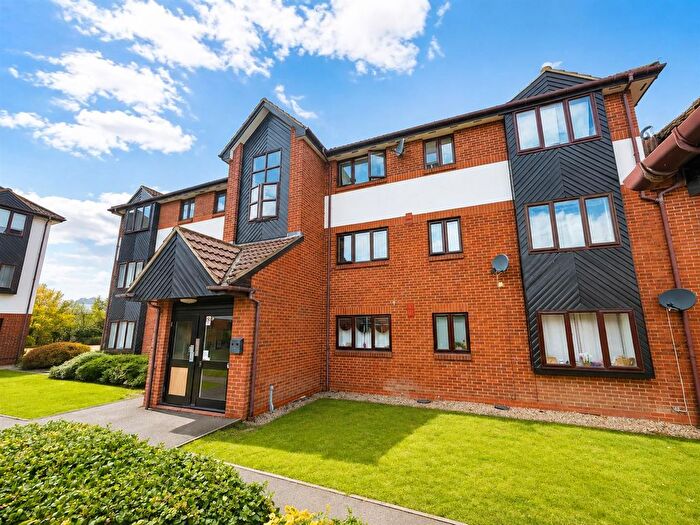 1 Bedroom Flat For Sale In Brimfield Road, Purfleet-On-Thames, RM19