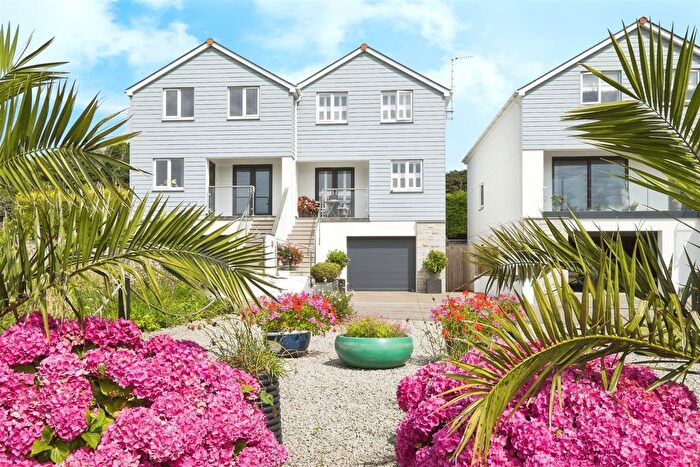 3 Bedroom Semi Detached House For Sale In Glebe Row, Phillack, Hayle, TR27