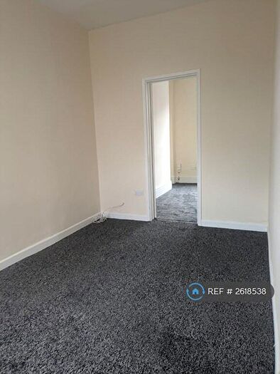 1 Bedroom Flat To Rent In Belper Road, Nottingham, NG7
