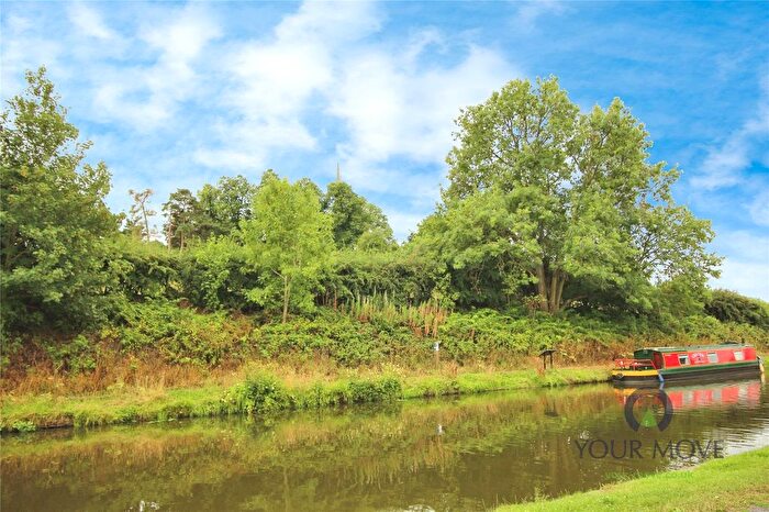 3 Bedroom Cottage For Sale In New Wharf, Tardebigge, Bromsgrove, Worcestershire, B60