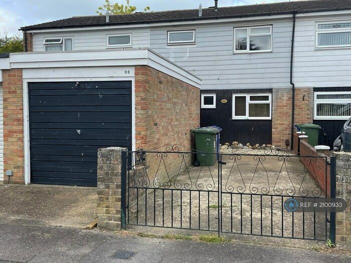 3 Bedroom Terraced House To Rent In Gideons Way, Stanford-Le-Hope, SS17