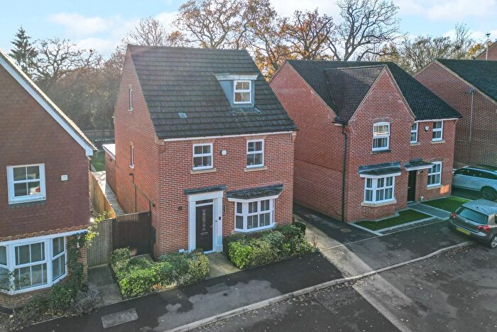 4 Bedroom Detached House For Sale In Chilworth Way, Sherfield-On-Loddon, Hook, RG27