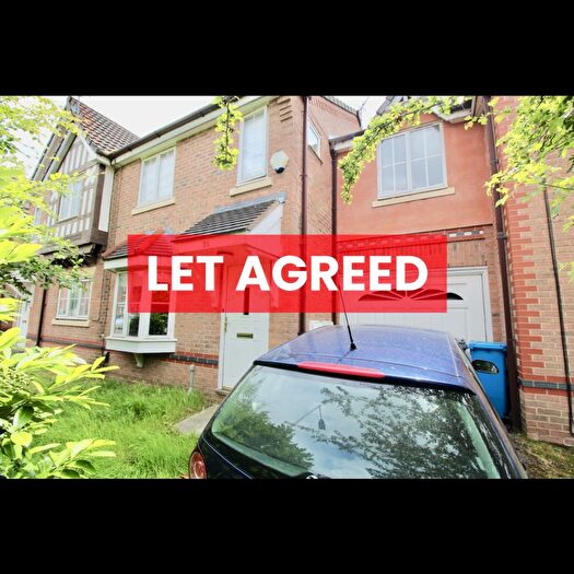3 Bedroom Semi-Detached House To Rent In Chervil Close, Manchester, M14