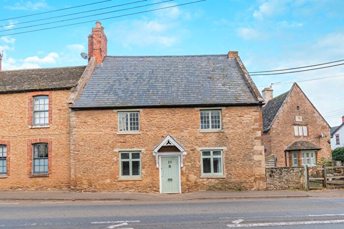 3 Bedroom Semi-Detached House For Sale In Main Road, Glaston, Oakham, LE15