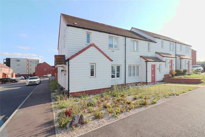 3 Bedroom Terraced House To Rent In Hopkins Close, Dartford, DA1