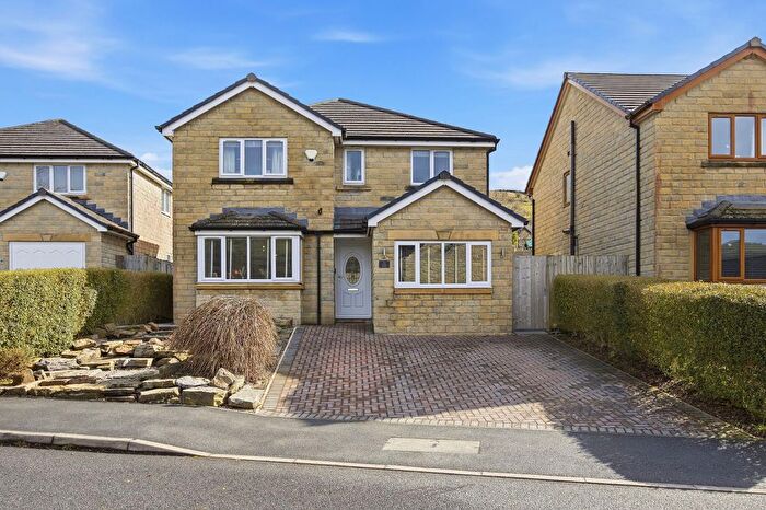 4 Bedroom Detached House For Sale In Hollin Way, Rawtenstall, BB4