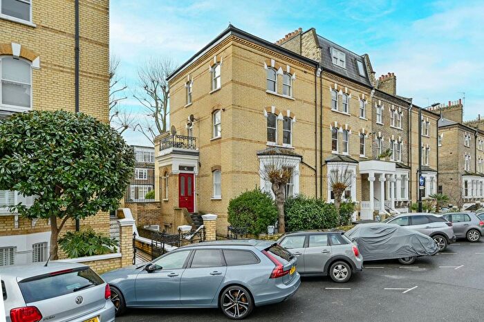 1 Bedroom Flat To Rent In Edith Road, West Kensington, London, W14