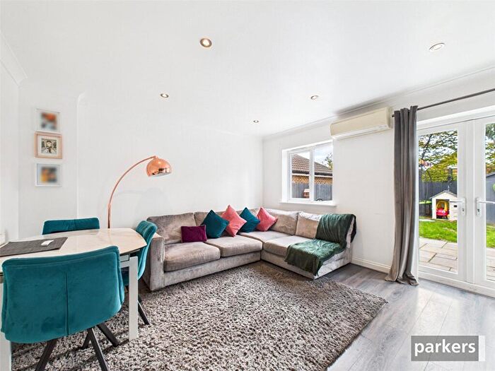 2 Bedroom Semi-Detached House For Sale In Heather Hill Close, Earley, Reading, RG6