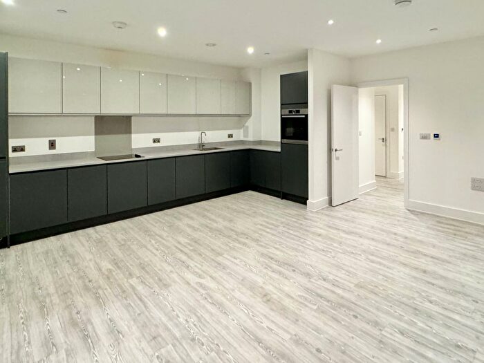 2 Bedroom Flat To Rent In Nest Way, London, SE2