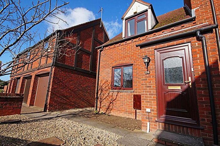 2 Bedroom House To Rent In Bishops Cleeve, GL52