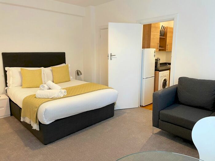 Serviced Studio To Rent In Dolphin Square, London SW1V