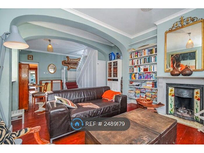 5 Bedroom Semi-Detached House To Rent In Newry Road, Twickenham, TW1