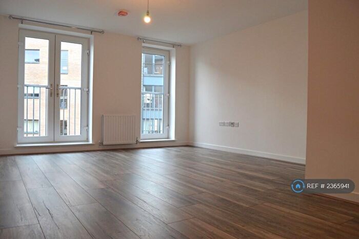 1 Bedroom Flat To Rent In Bell Street, Glasgow, G4