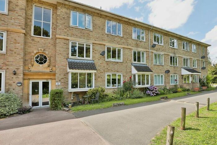 2 Bedroom Flat For Sale In Keswick Hall, Keswick, Norwich, NR4