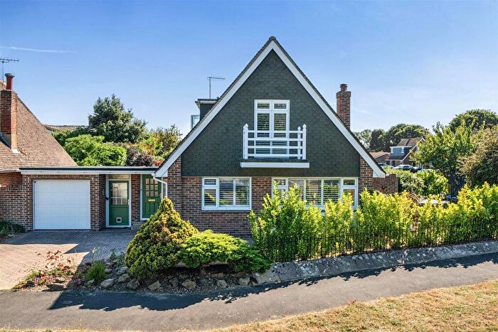 3 Bedroom Detached House For Sale In Pryors Lane, Aldwick, PO21