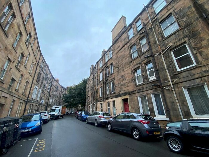 1 Bedroom Flat To Rent In Waverley Park, Abbeyhill, Edinburgh, EH8