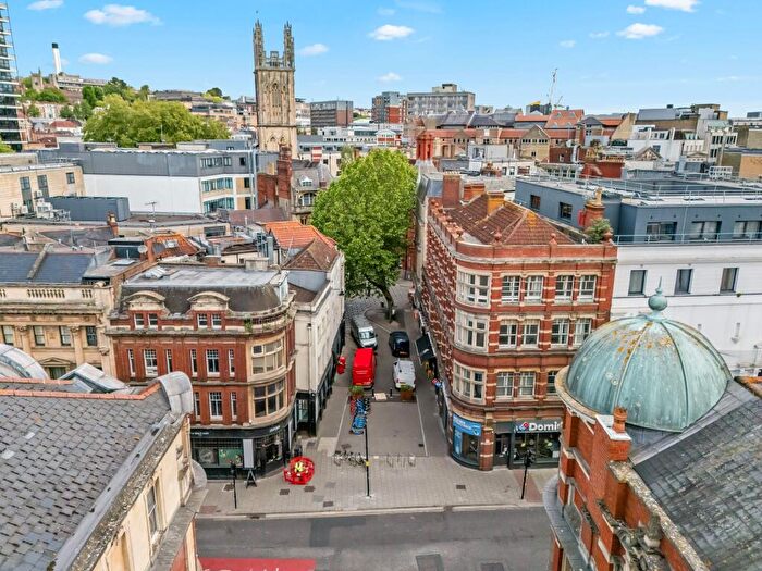2 Bedroom Flat For Sale In Marsh Street, Bristol, BS1